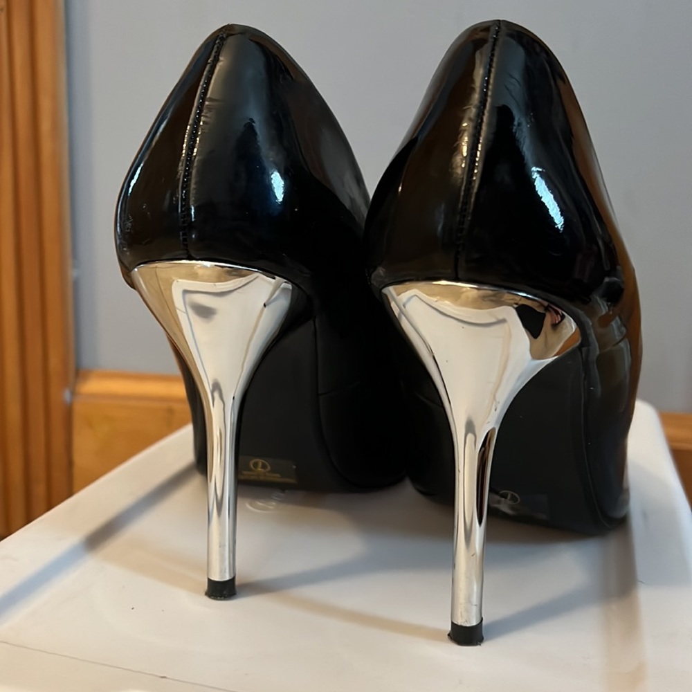 Heels ๐ - Picture 2 of 2